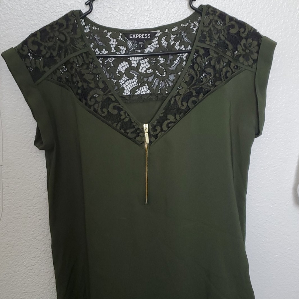 Hunter Green top